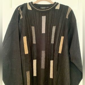 Men’s XXL sweater with unique design